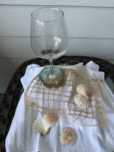 Beachy Wine Glass with Built-In Coaster - Blue w/Dolphin & Starfish