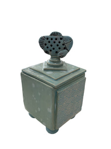 Box w/ Fish Lid