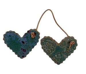 2 String Hearts - Green/Blue