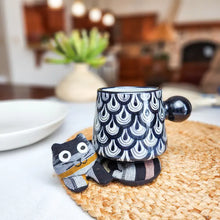 Spiced Heatable Cat Trivet - Azure
