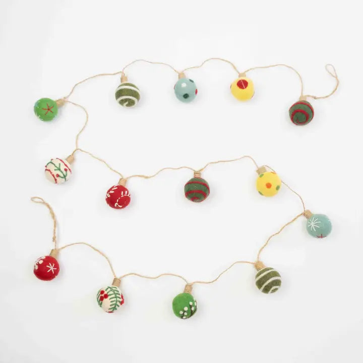 Christmas Garland - Embroidered Balls - New