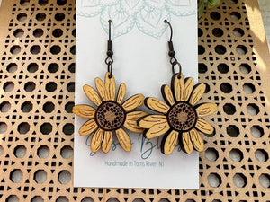 Daisy Earrings - Yellow