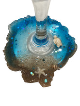 Beachy Wine Glass with Built-In Coaster - Blue w/ Turtle & Starfish