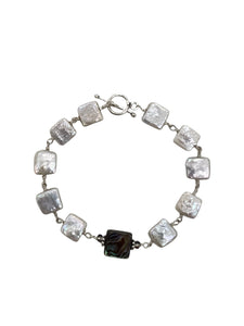 Square Pearls Bracelet