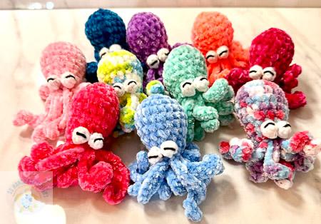 Hand Knitted Squid - 3