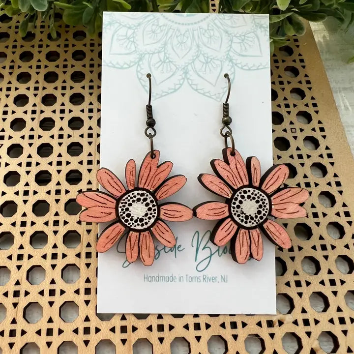 Daisy Earrings - Blush Pink