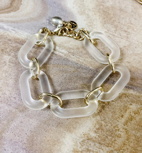 Light Weight Clear Acrylic Chain-link Bracelet