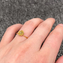 Small Flower Ring - 18k Gold Adjustable